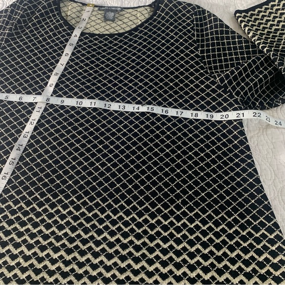 Chelsea and Theodore dress or long sweater - Picture 6 of 8